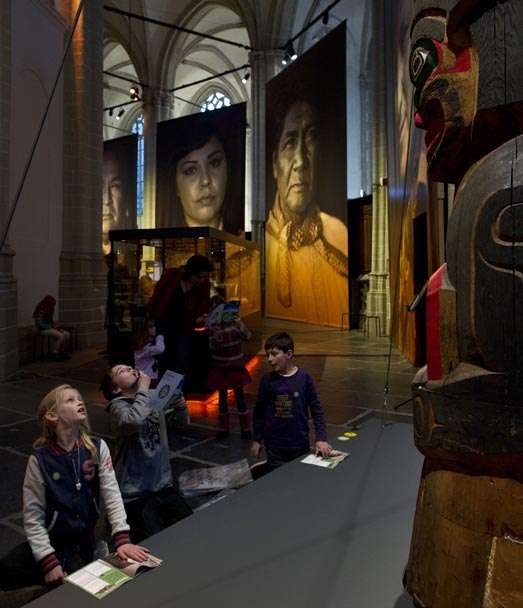 72.000 bezoekers voor Indianen. Kunst en cultuur tussen mythe en realiteit in De Nieuwe Kerk